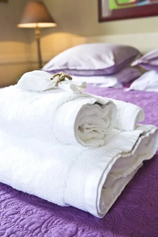 Bed And Breakfast Le Chateau D'Uzer Uzer