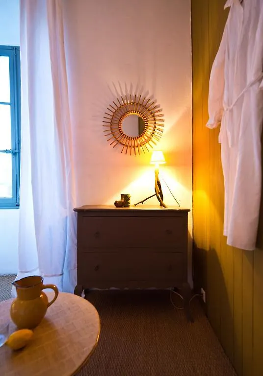 Bed And Breakfast Le Chateau D'Uzer Uzer  Bed & Breakfast